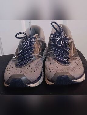Brooks Men's Gray and Navy Glycerin 16 Running Sneakers Size 11
